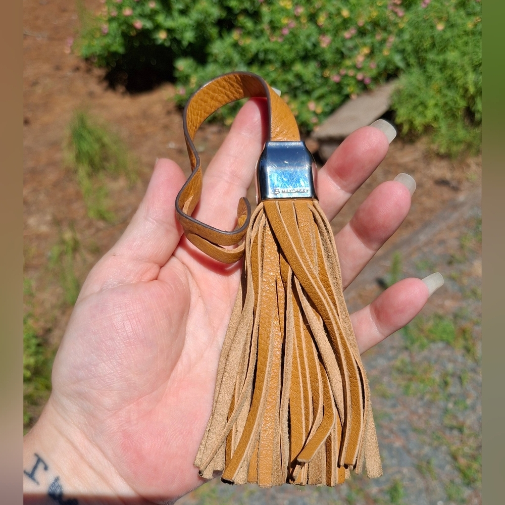 B. Makowsky Tan Leather & Silver Tone Leather Tassel Keychain Bag Swag Bag Charm - Picture 2 of 6